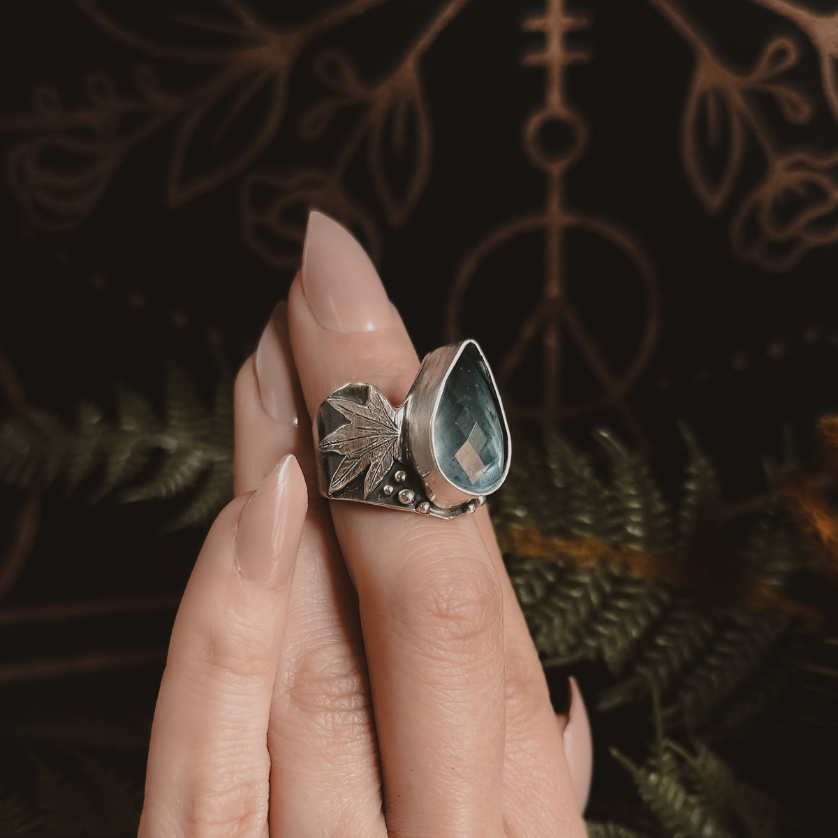 Sweet Leaf Ring // Aquamarine