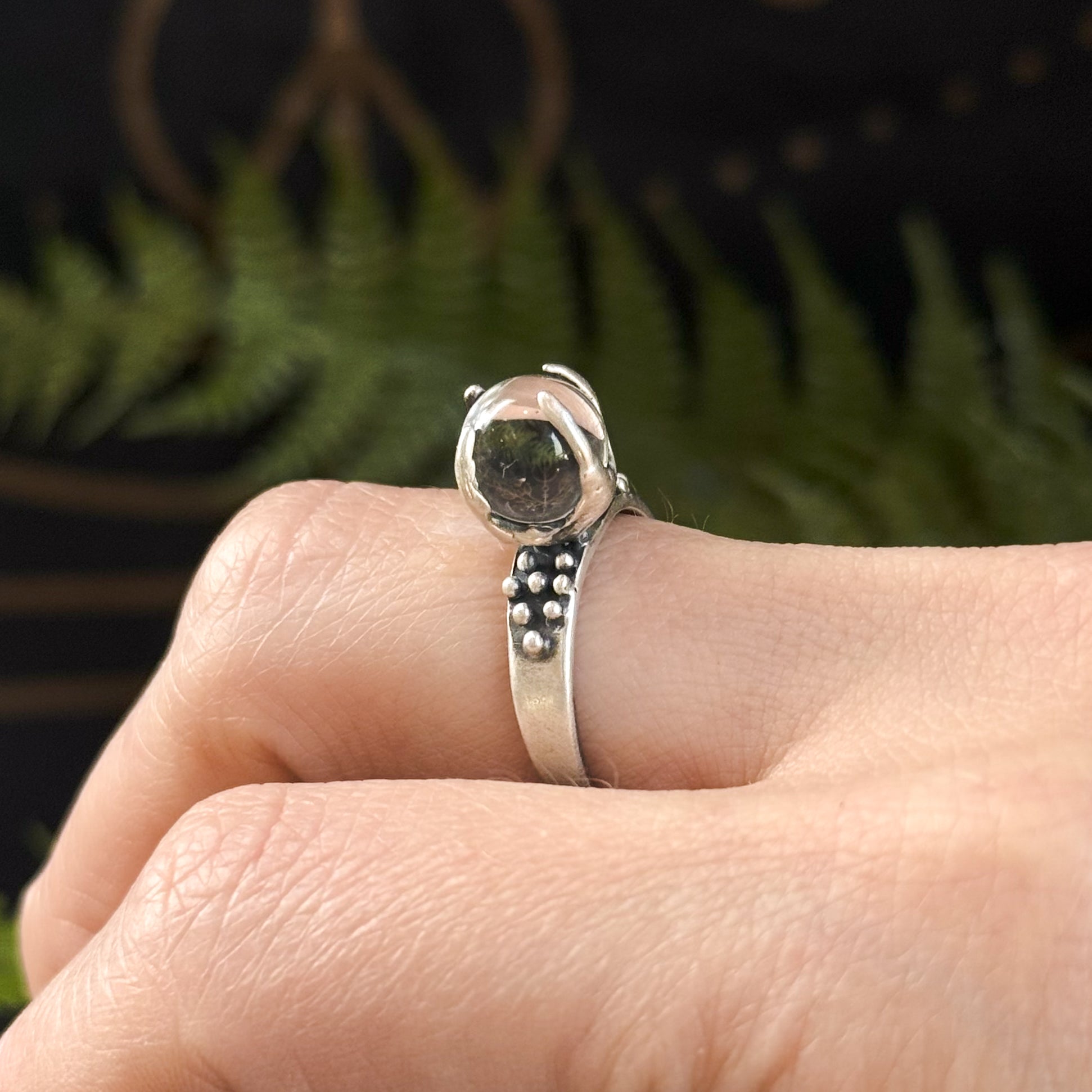 Vintage crystal ball ring hotsell