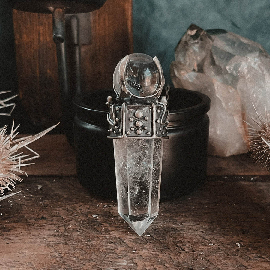 All Knowing Necklace // Quartz