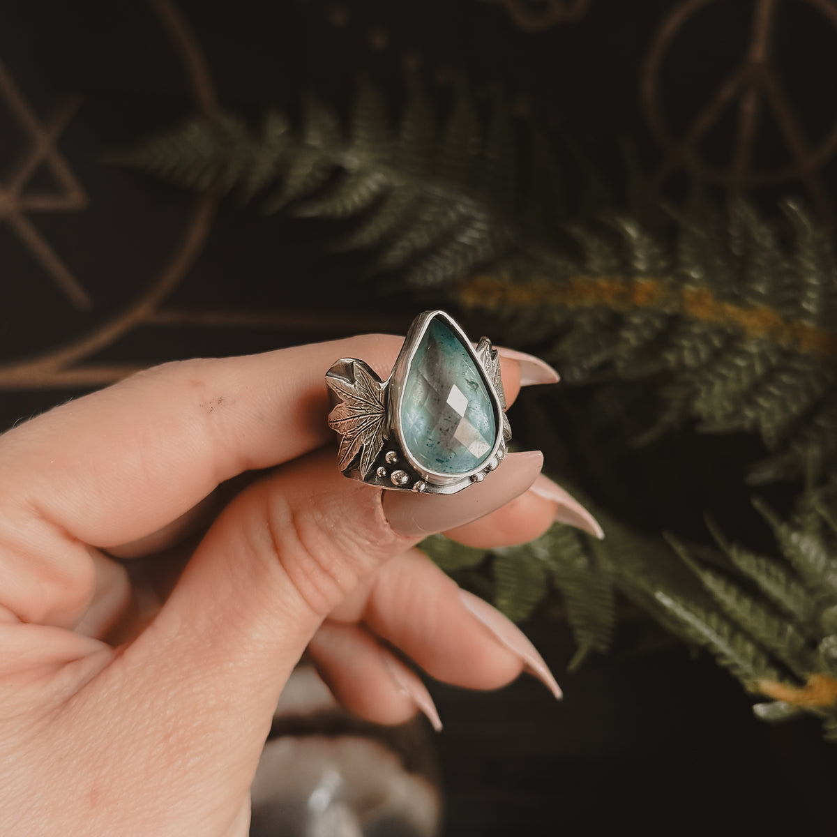 Sweet Leaf Ring // Aquamarine