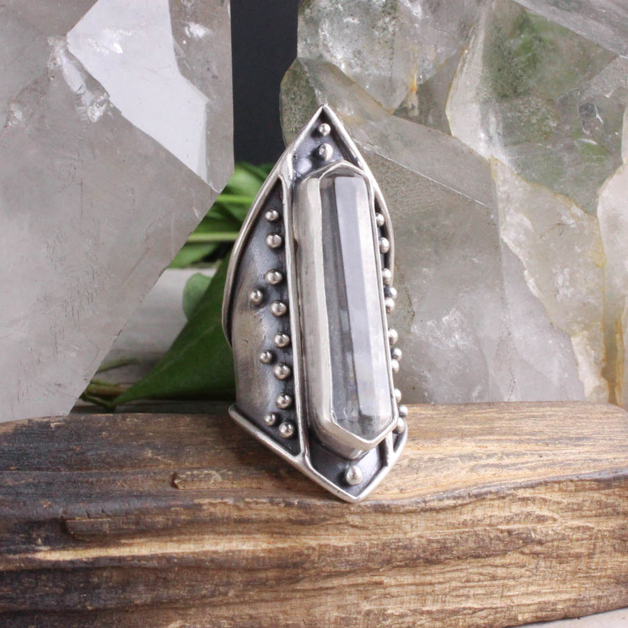 Size 7 // Quartz - Amplifier Ring