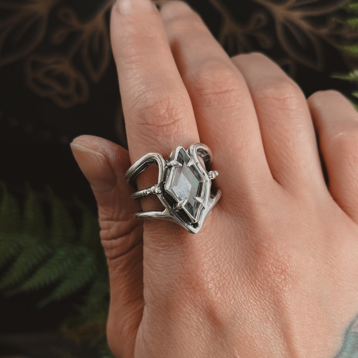 Trail Blazer Ring // Quartz - Size 8