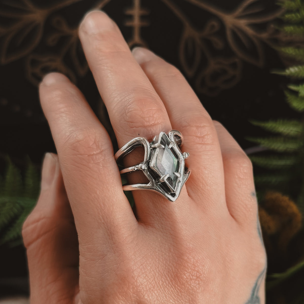 Trail Blazer Ring // Quartz - Size 8