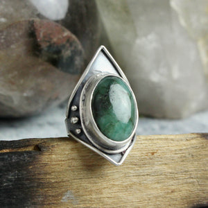 Warrior Ring // Emerald - Size 5