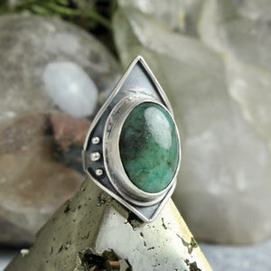 Warrior Ring // Emerald - Size 5