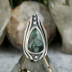 Warrior Ring // Emerald - Size 8