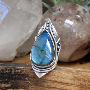 Warrior Sheild Ring // Labradorite - Size 8 - Acid Queen Jewelry