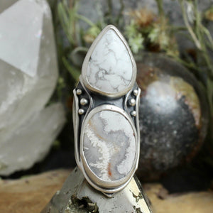 Warrior Shield Ring // Howlite + Lace agate - Size 10.5