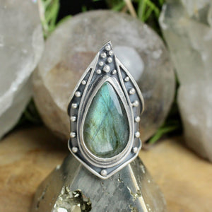 Warrior Ring //  Labradorite - Size 9.5
