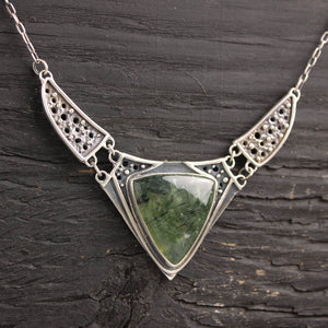 Seeker Neck Cuff //  Prehnite