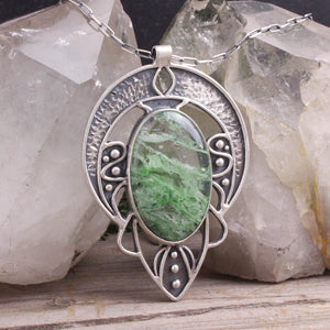 Nouveau Voyager Necklace // Moss Agate