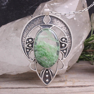 Nouveau Voyager Necklace // Moss Agate