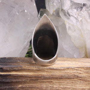 Crystal Point Warrior Shield Ring //  Quartz - Size 8