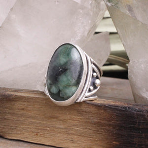 Warrior Ring // Emerald - Size 7.5