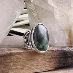 Warrior Ring // Emerald - Size 7.5