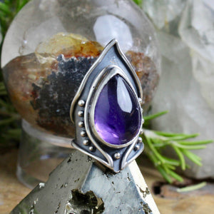 Warrior Ring // Amethyst  - Size 8 - Acid Queen Jewelry