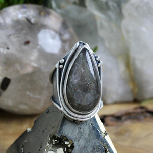Warrior Ring // Labradorite - Size 8.5 - Acid Queen Jewelry