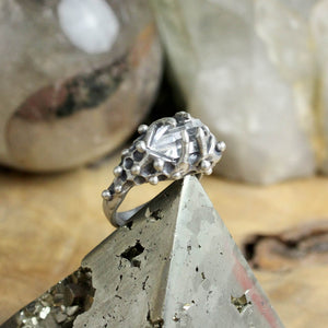 Captured Quartz Ring // Quartz Size 7