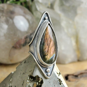 Warrior Shield Ring // Labradorite- Size 6